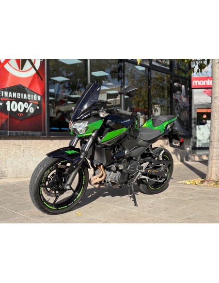 KAWASAKI Z 400 AÑO 2022 CON 17.584 KM.