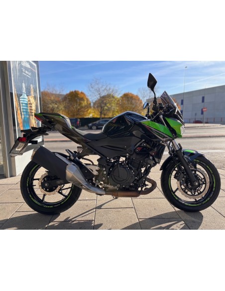 KAWASAKI Z 400 AÑO 2022 CON 17.584 KM.