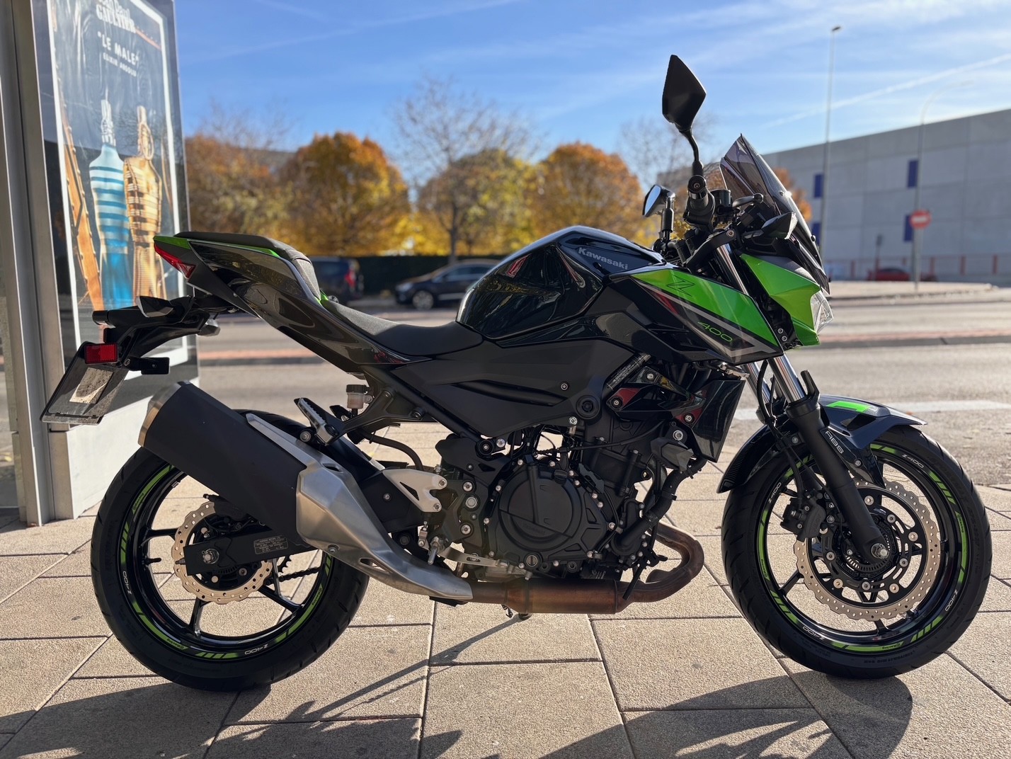 KAWASAKI Z 400 AÑO 2022 CON 17.584 KM.