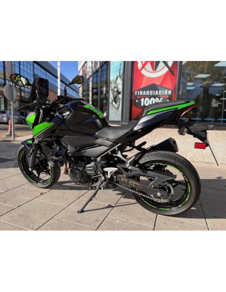 KAWASAKI Z 400 AÑO 2022 CON 17.584 KM.