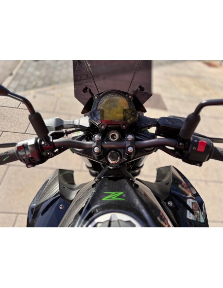 KAWASAKI Z 400 AÑO 2022 CON 17.584 KM.