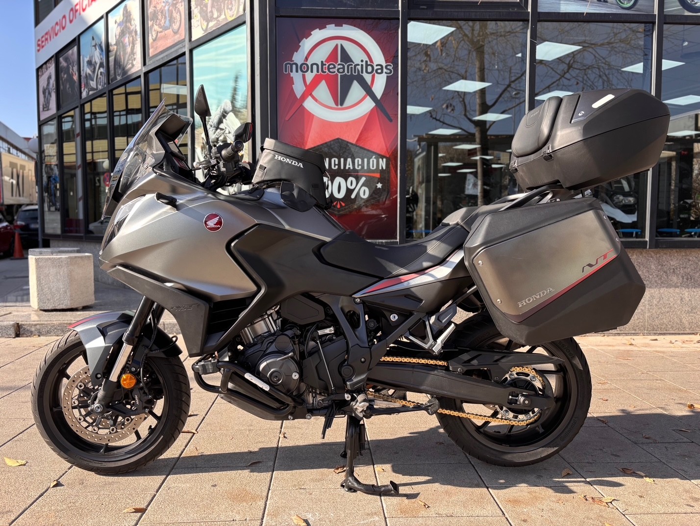 HONDA NT 1100 AÑO 2022 CON 27.650 KM.