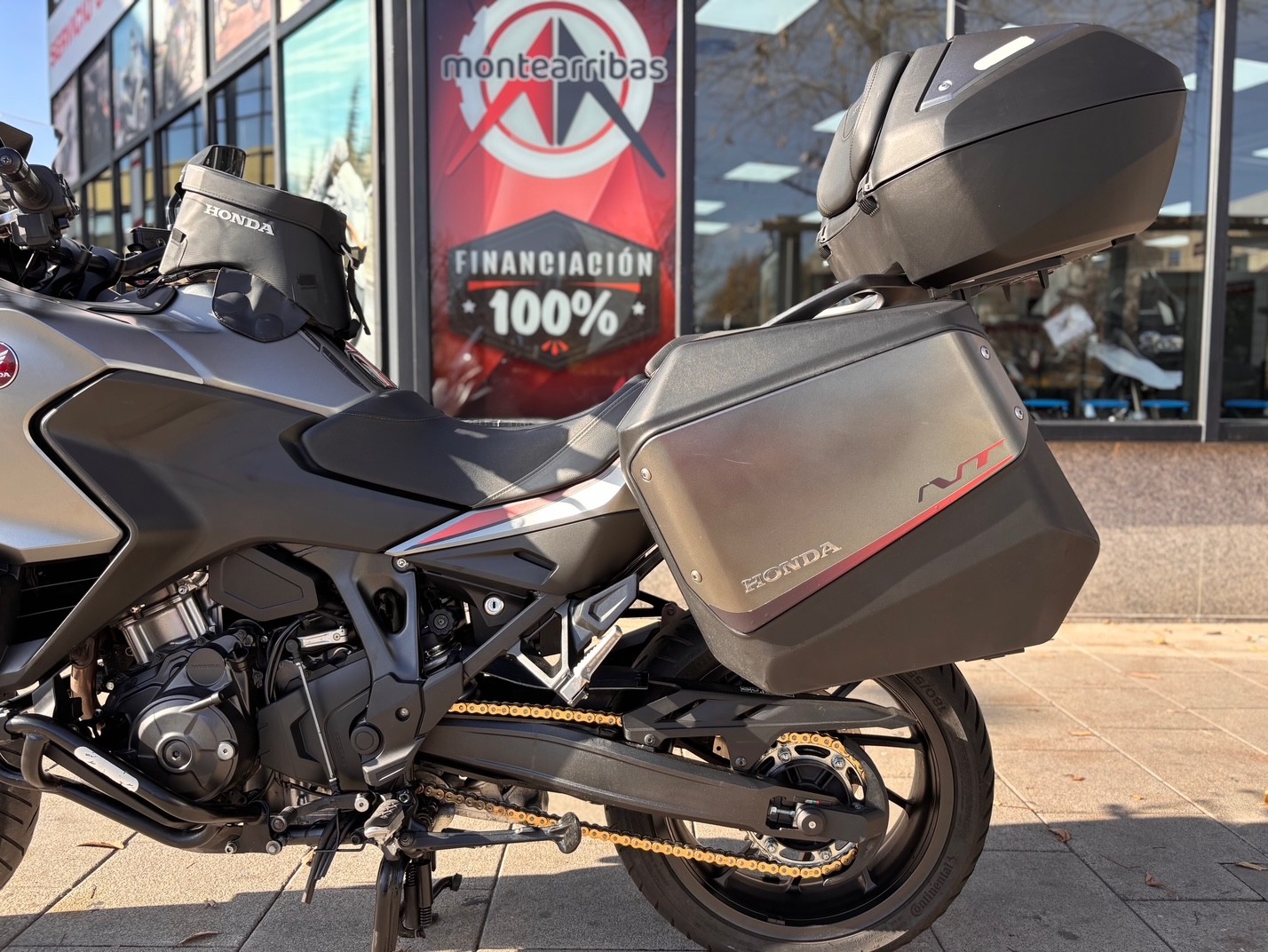 HONDA NT 1100 AÑO 2022 CON 27.650 KM.