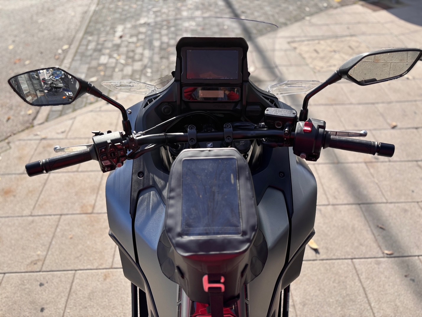 HONDA NT 1100 AÑO 2022 CON 27.650 KM.