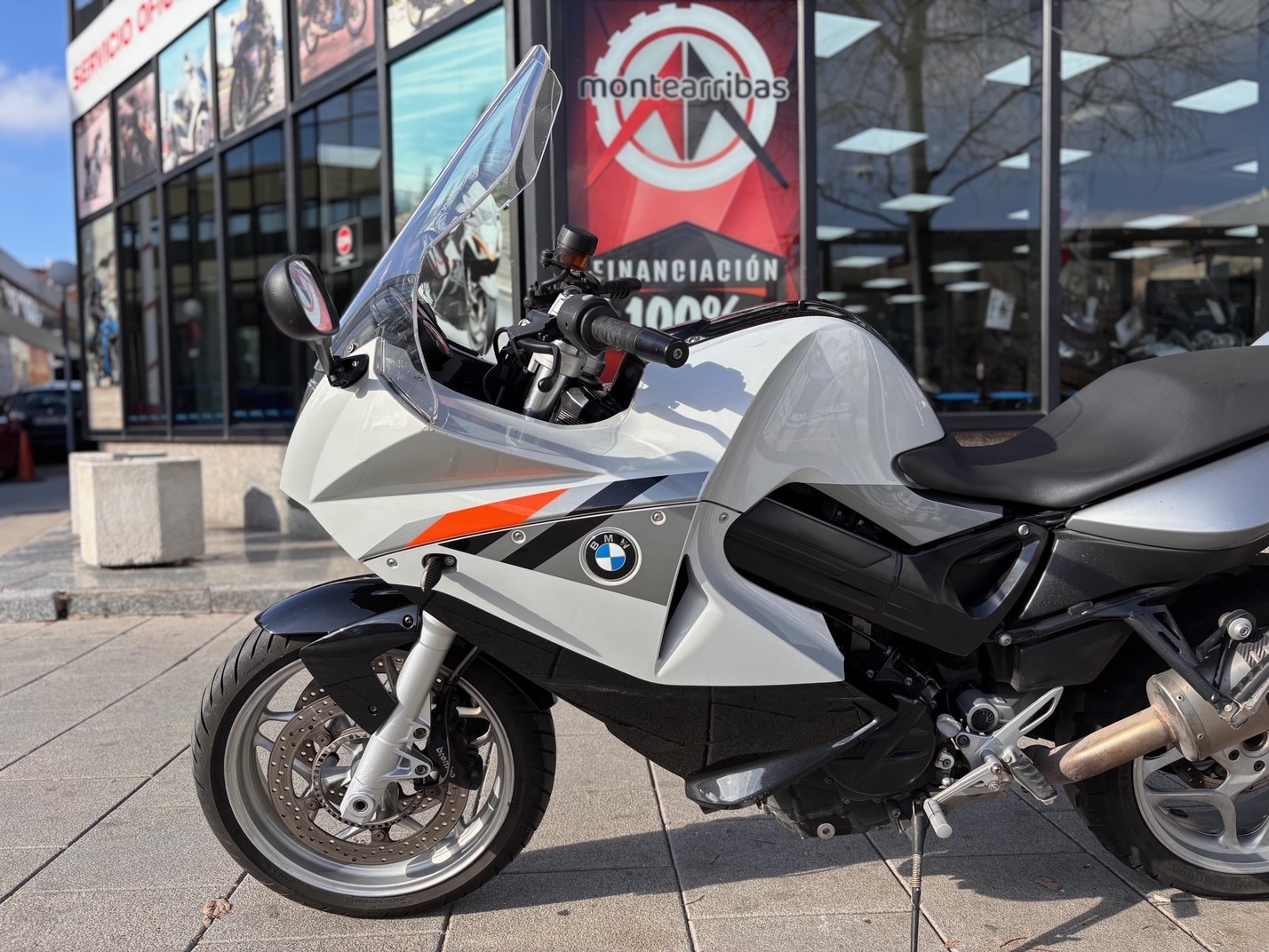 BMW F 800 ST AÑO 2011 CON 54.470 KM.
