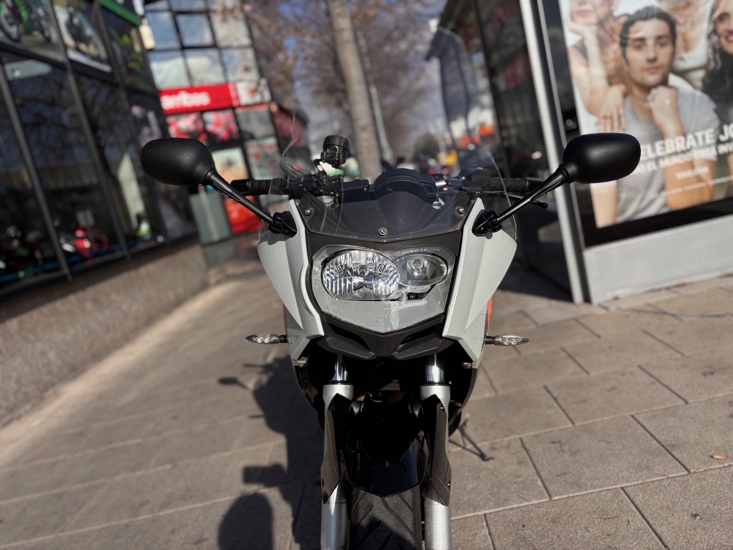 BMW F 800 ST AÑO 2011 CON 54.470 KM.