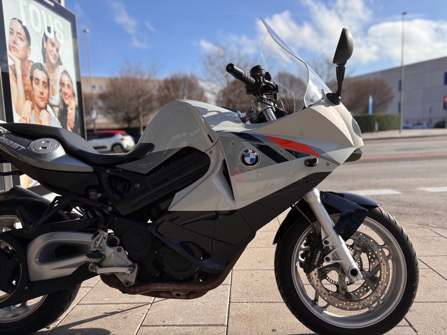 BMW F 800 ST AÑO 2011 CON 54.470 KM.
