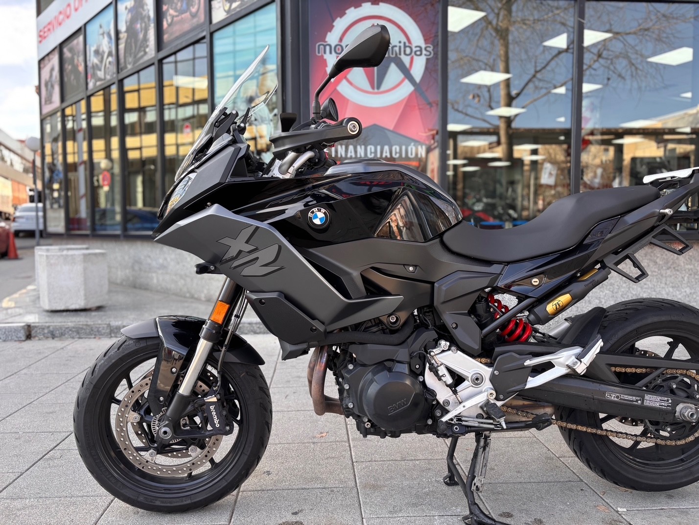 BMW F 900 XR AÑO 2023 CON 14.973 KM.