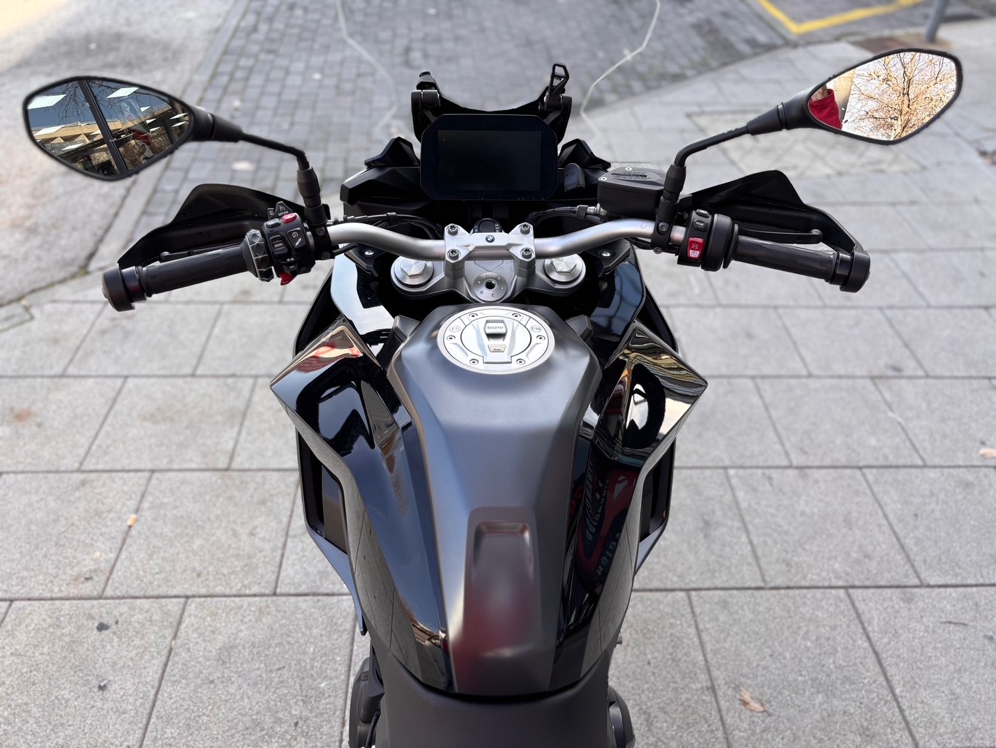 BMW F 900 XR AÑO 2023 CON 14.973 KM.