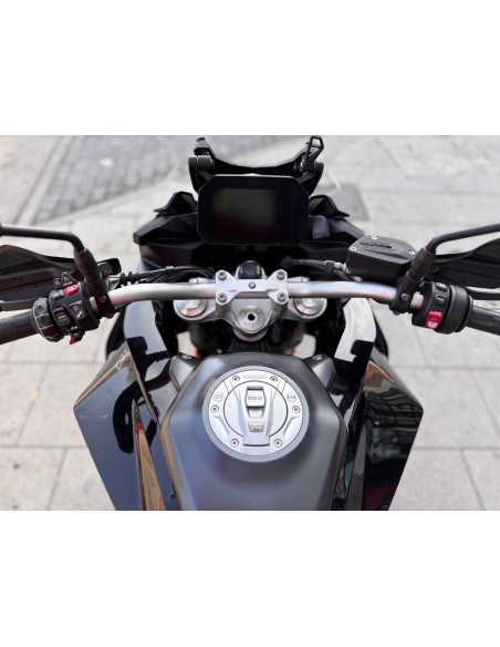 BMW F 900 XR AÑO 2023 CON 14.973 KM.