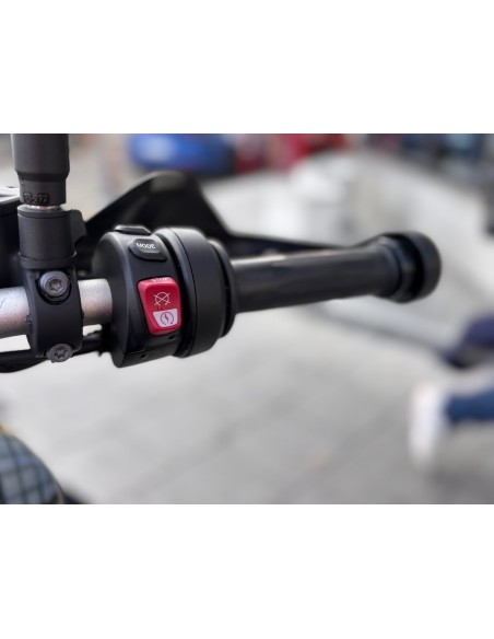 BMW F 900 XR AÑO 2023 CON 14.973 KM.