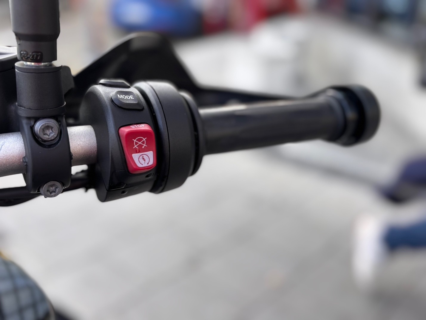 BMW F 900 XR AÑO 2023 CON 14.973 KM.