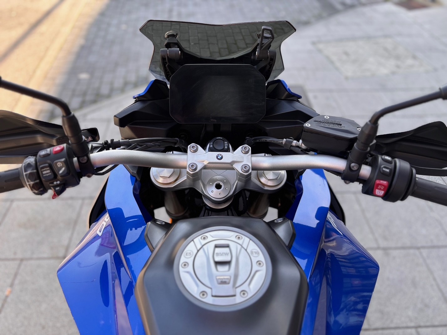 BMW F 900 XR AÑO 2022 CON 16.095 KM.