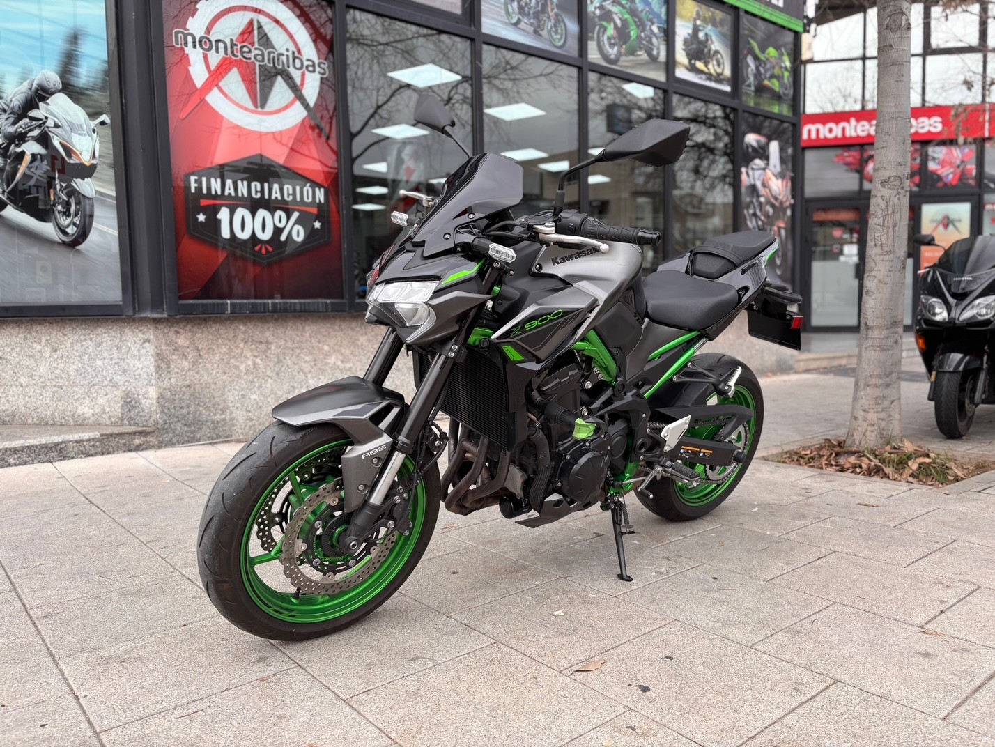KAWASAKI Z 900 A2 AÑO 2023 CON 6.868 KM.