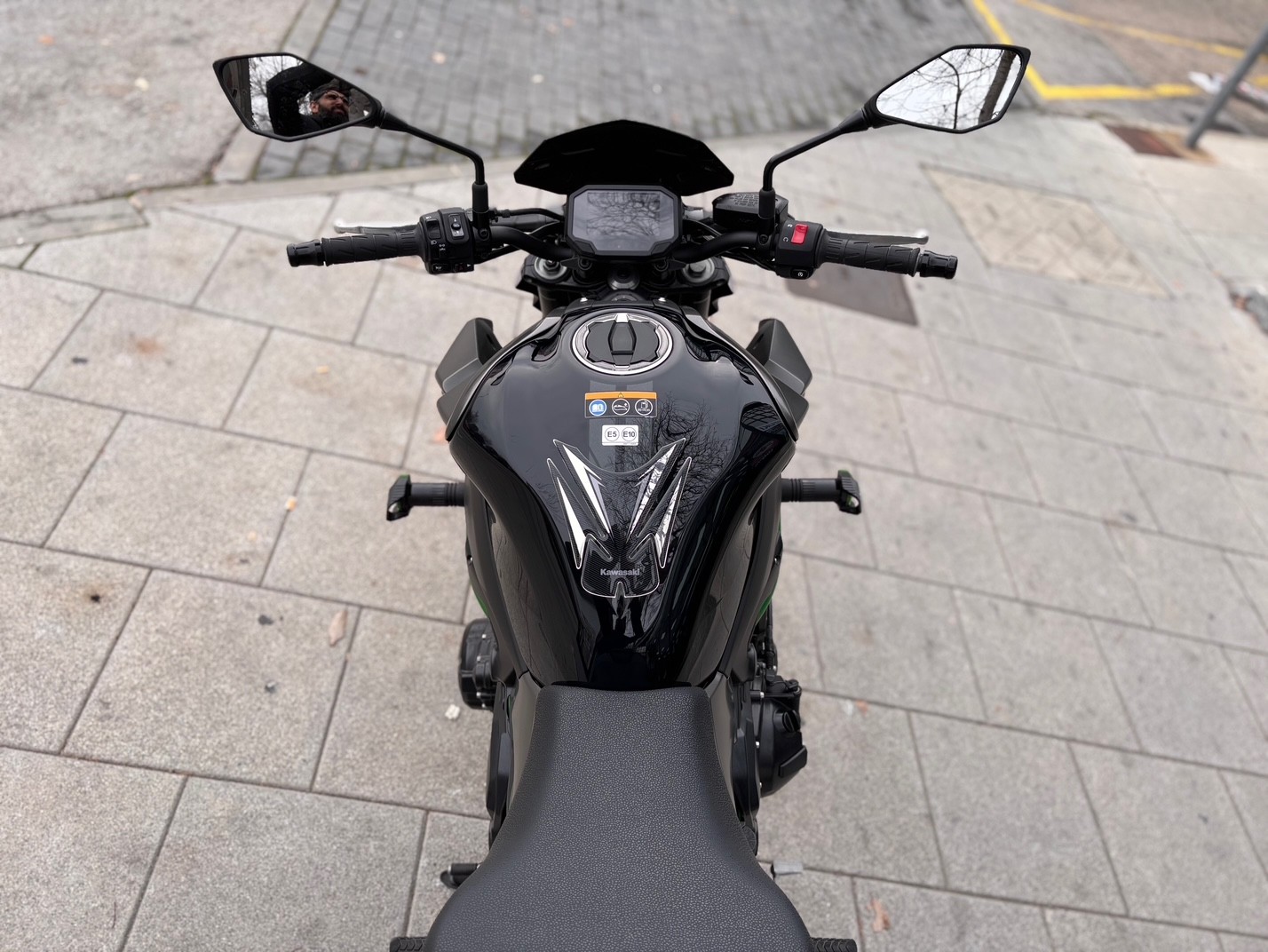 KAWASAKI Z 900 A2 AÑO 2023 CON 6.868 KM.