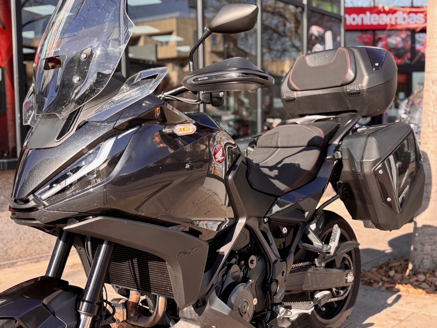 HONDA NT 1100 DCT AÑO 2022 CON 9.304 KM.