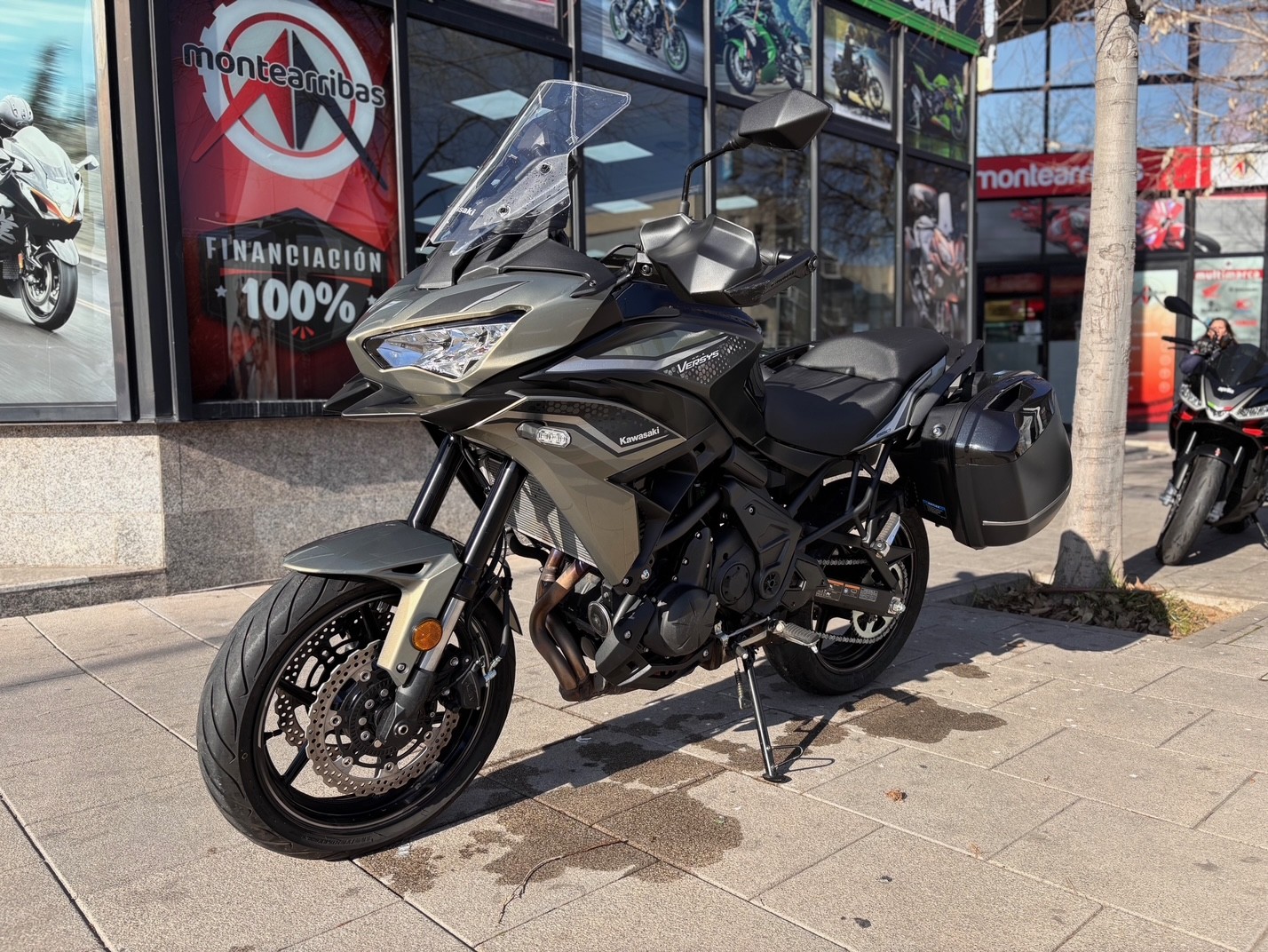 KAWASAKI VERSYS 650 TOURER AÑO 2023...