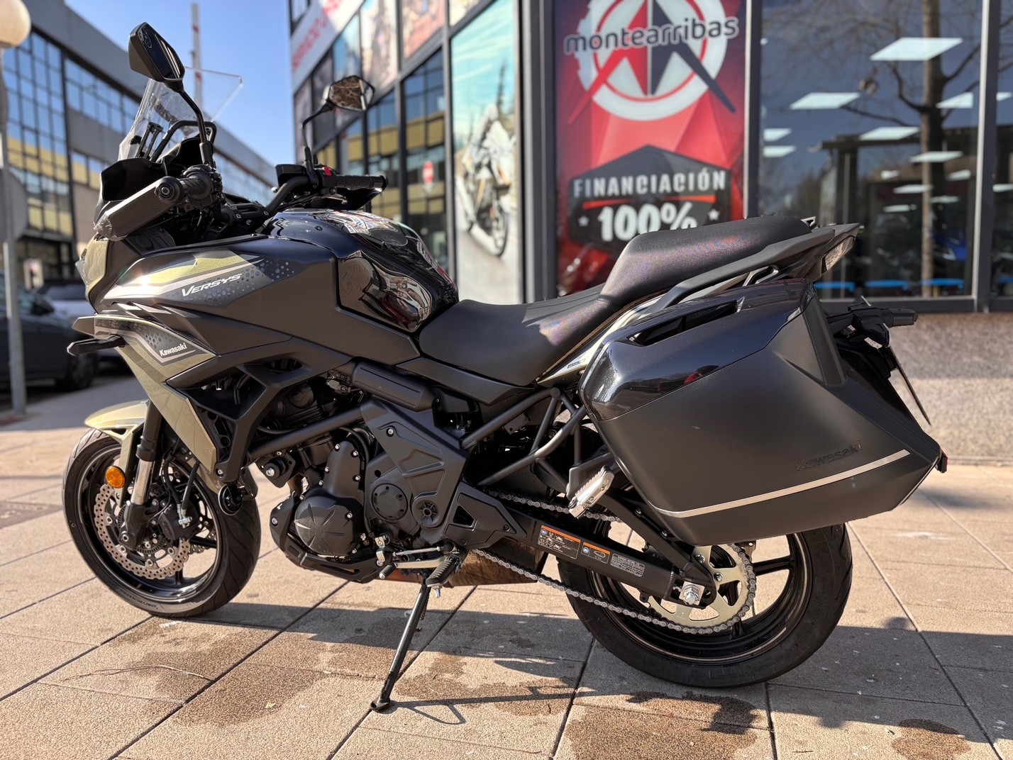 KAWASAKI VERSYS 650 TOURER AÑO 2023...