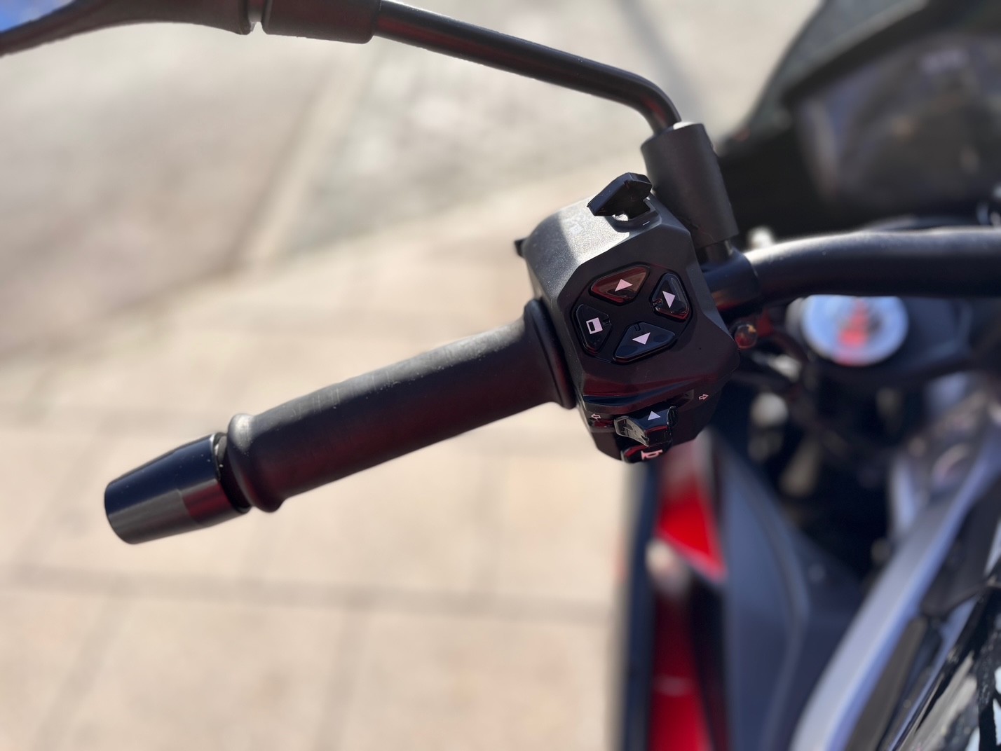 APRILIA TUONO 660 FACTORY AÑO 2022...