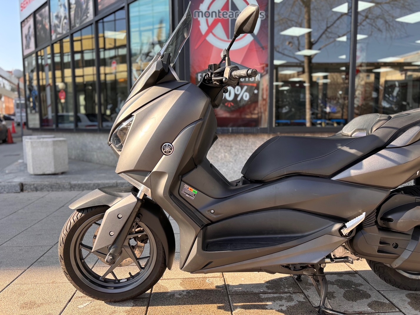 YAMAHA X-MAX 125 AÑO 2019 CON 25.244 KM.