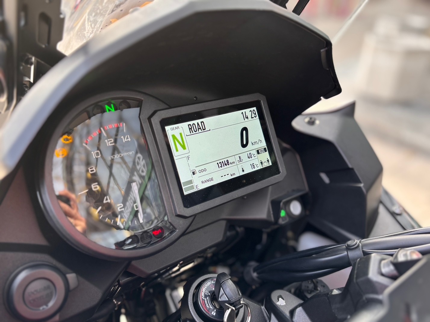 KAWASAKI VERSYS 1000 SE GRAND TOURER...