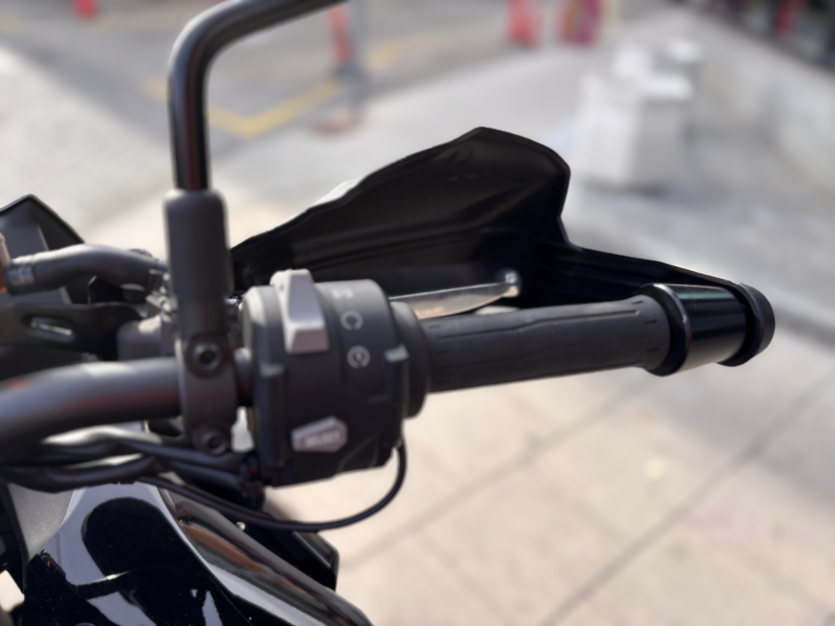 KAWASAKI VERSYS 1000 SE GRAND TOURER...