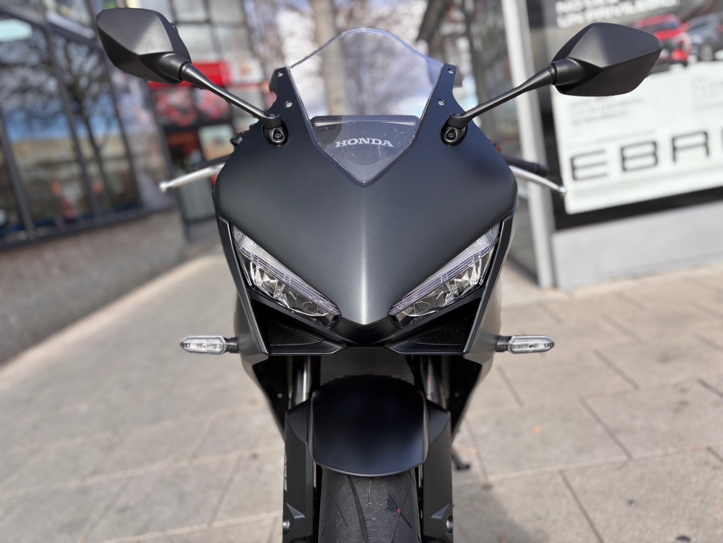 HONDA CBR 650 R AÑO 2025 CON 426 KM.