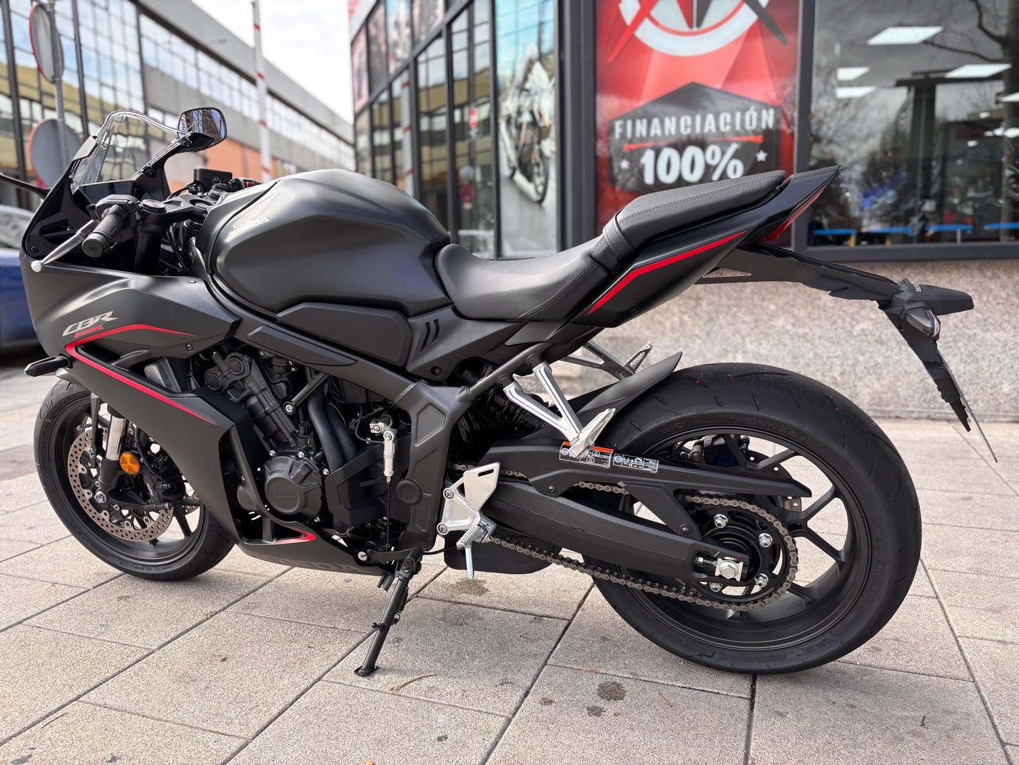 HONDA CBR 650 R AÑO 2025 CON 426 KM.