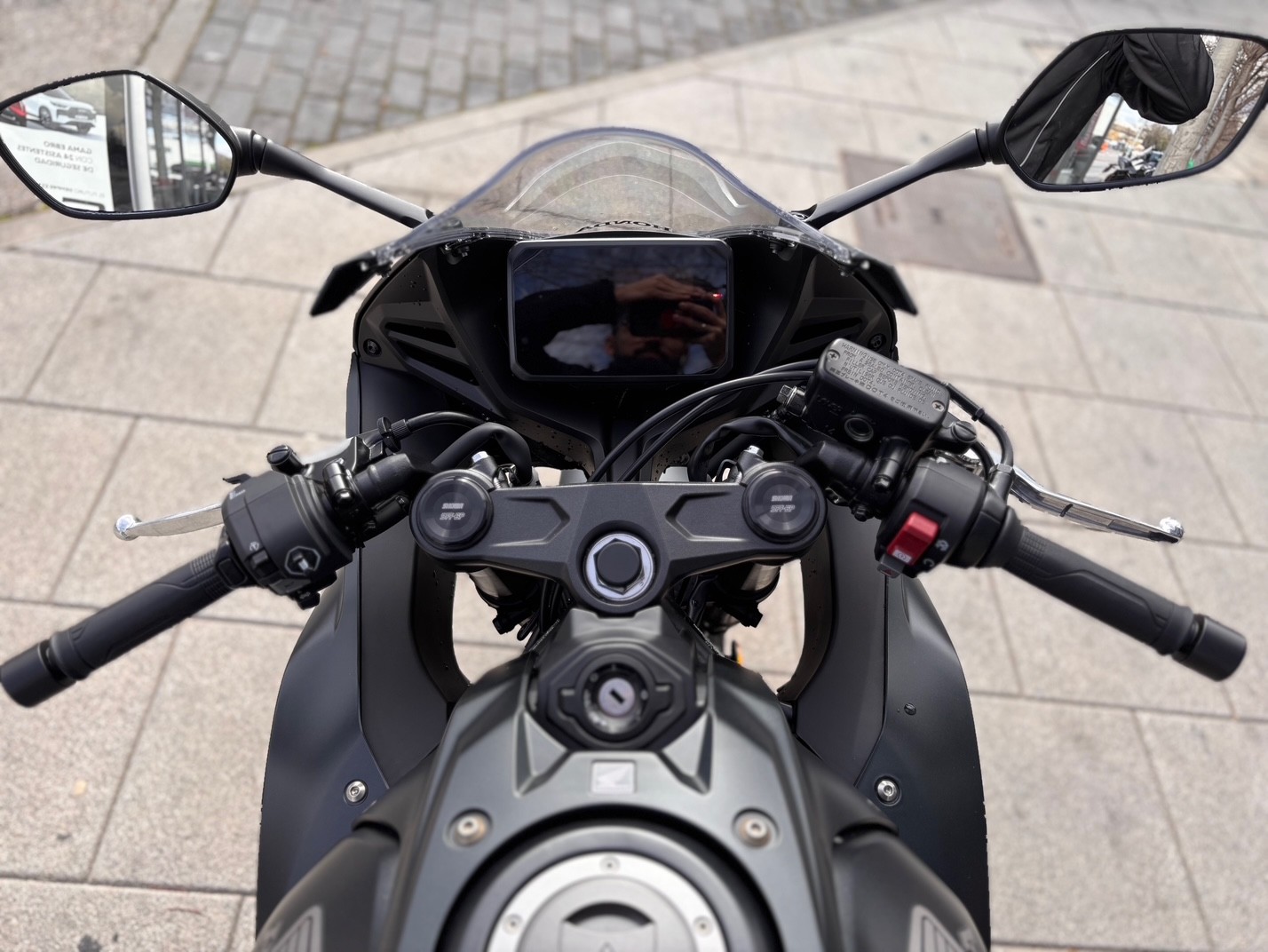 HONDA CBR 650 R AÑO 2025 CON 426 KM.