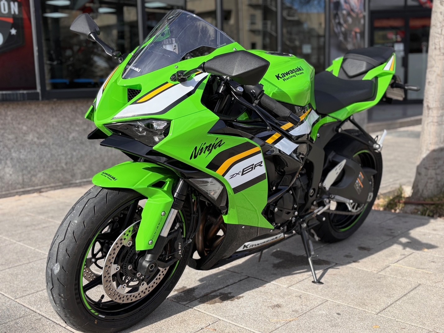 KAWASAKI NINJA ZX-6R AÑO 2025 CON...