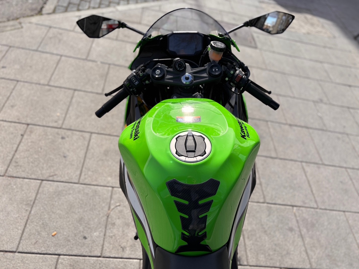 KAWASAKI NINJA ZX-6R AÑO 2025 CON...