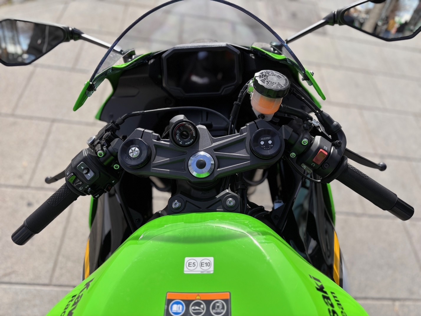 KAWASAKI NINJA ZX-6R AÑO 2025 CON...