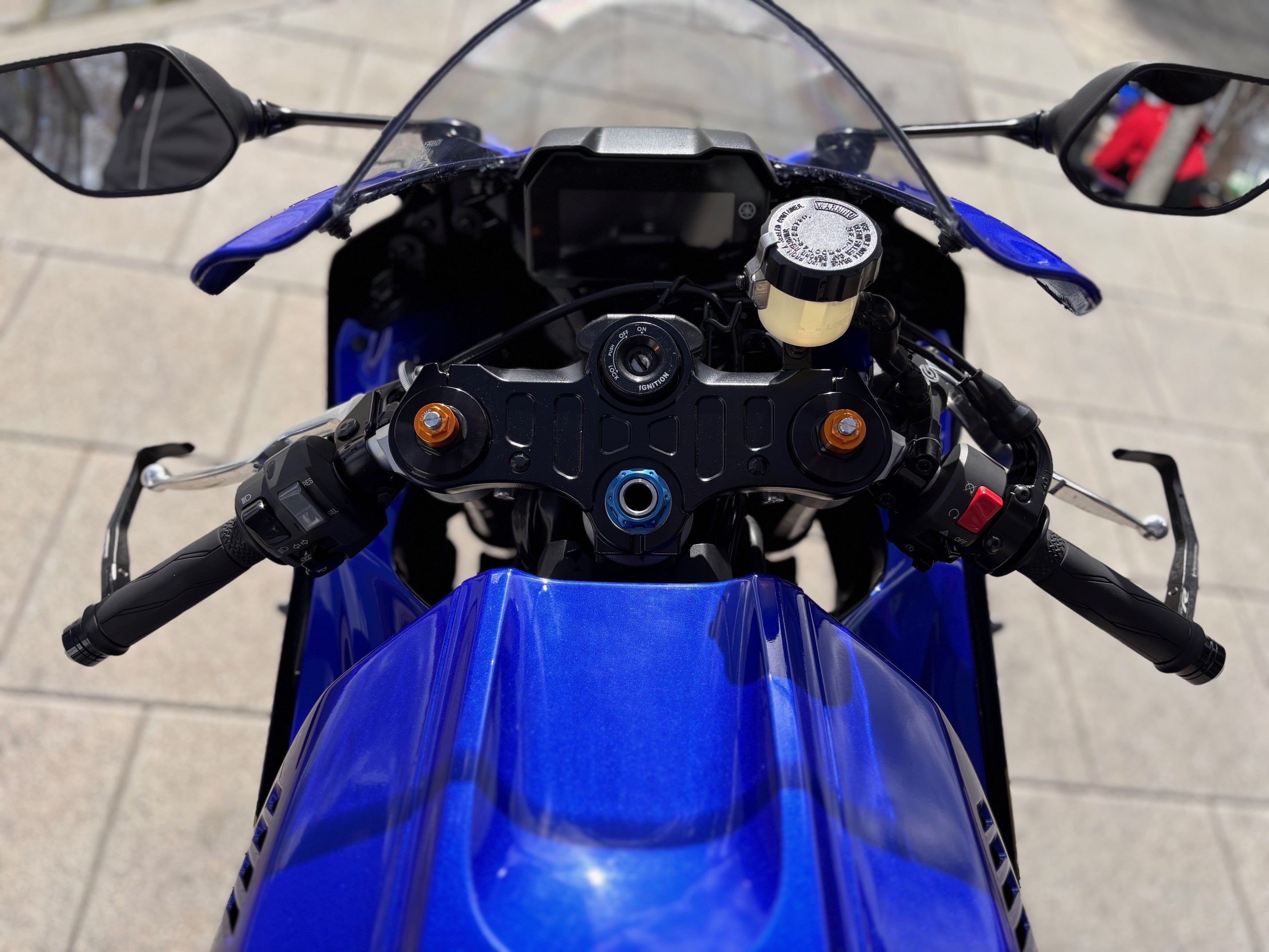 YAMAHA YZF690- U AÑO 2024 CON 9.425 KM.