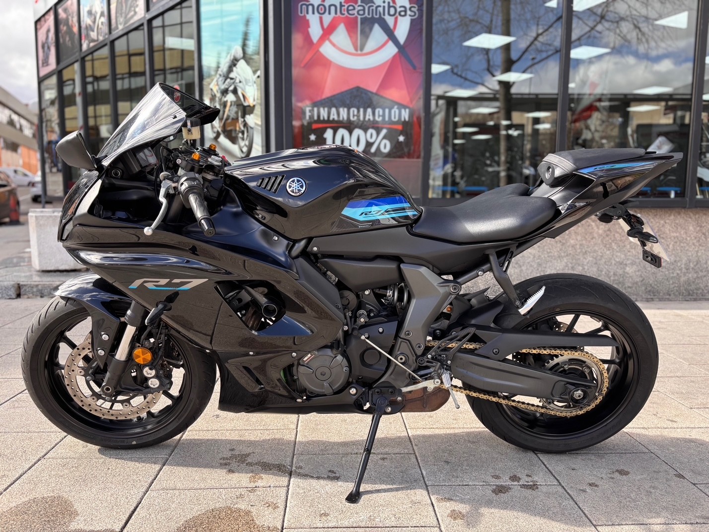 YAMAHA YZF690-U AÑO 2022 CON 4.902 KM.
