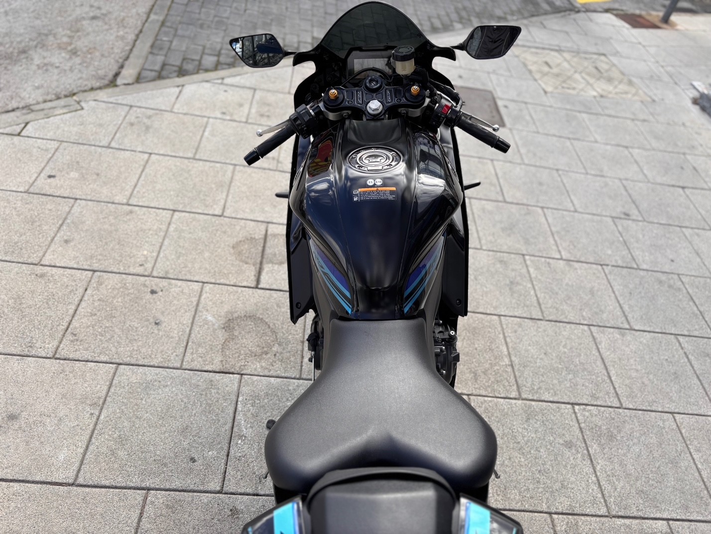 YAMAHA YZF690-U AÑO 2022 CON 4.902 KM.