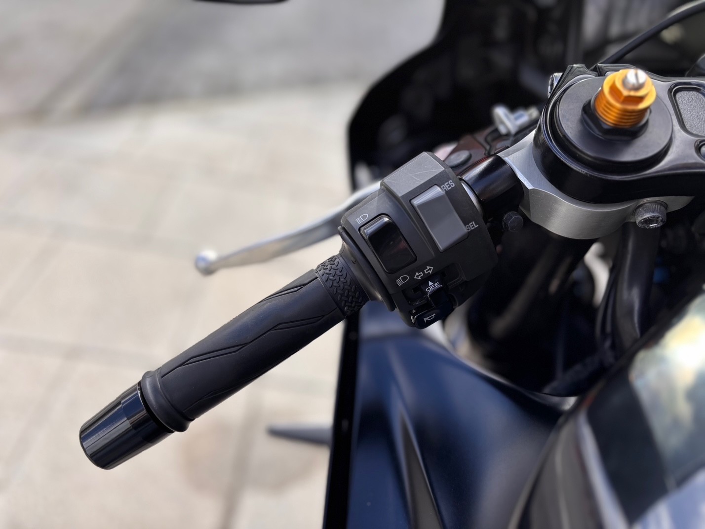 YAMAHA YZF690-U AÑO 2022 CON 4.902 KM.