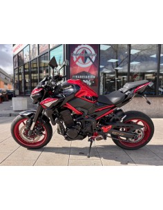 KAWASAKI Z 900 A2 AÑO 2024 CON 7.364 KM.
