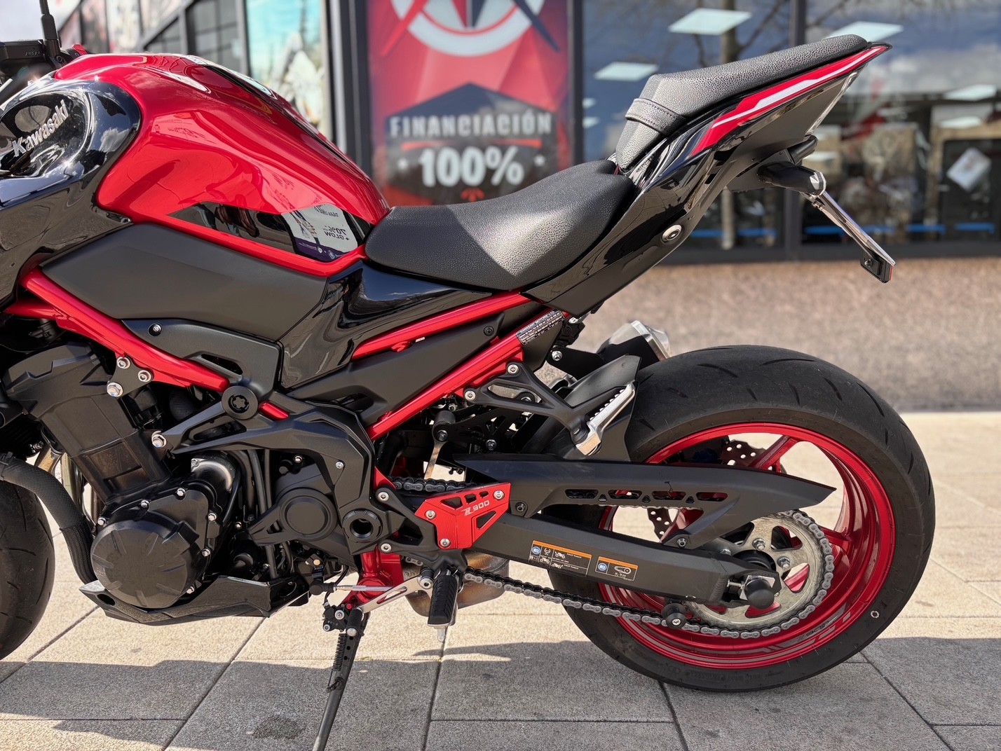 KAWASAKI Z 900 A2 AÑO 2024 CON 7.364 KM.