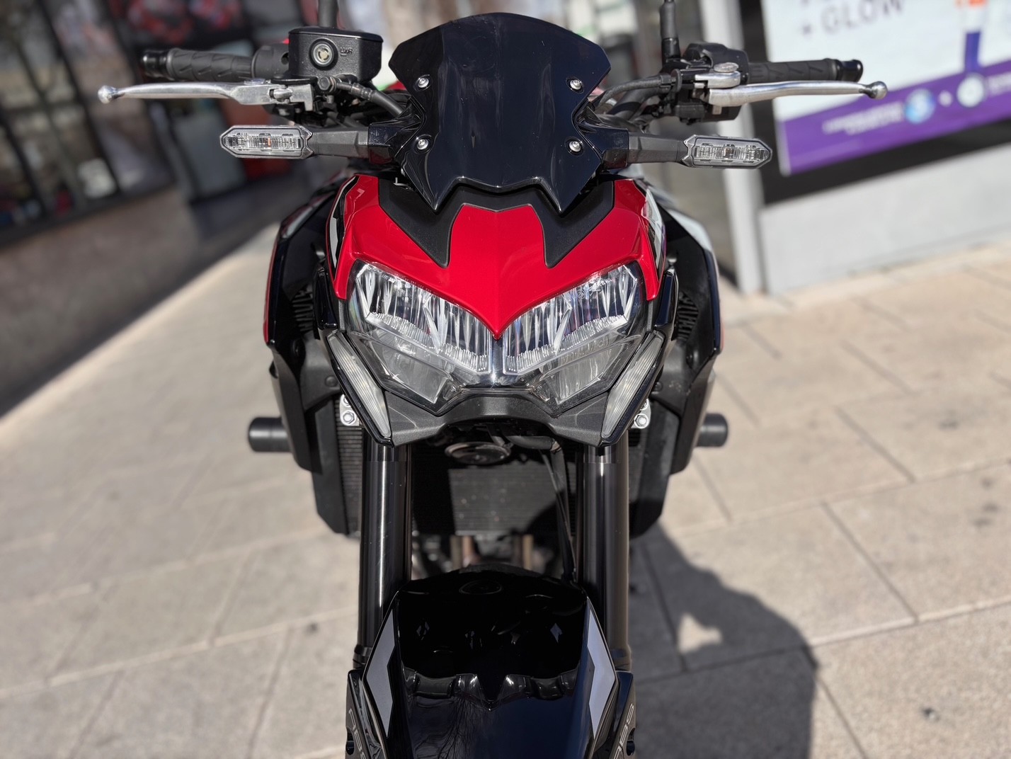 KAWASAKI Z 900 A2 AÑO 2024 CON 7.364 KM.