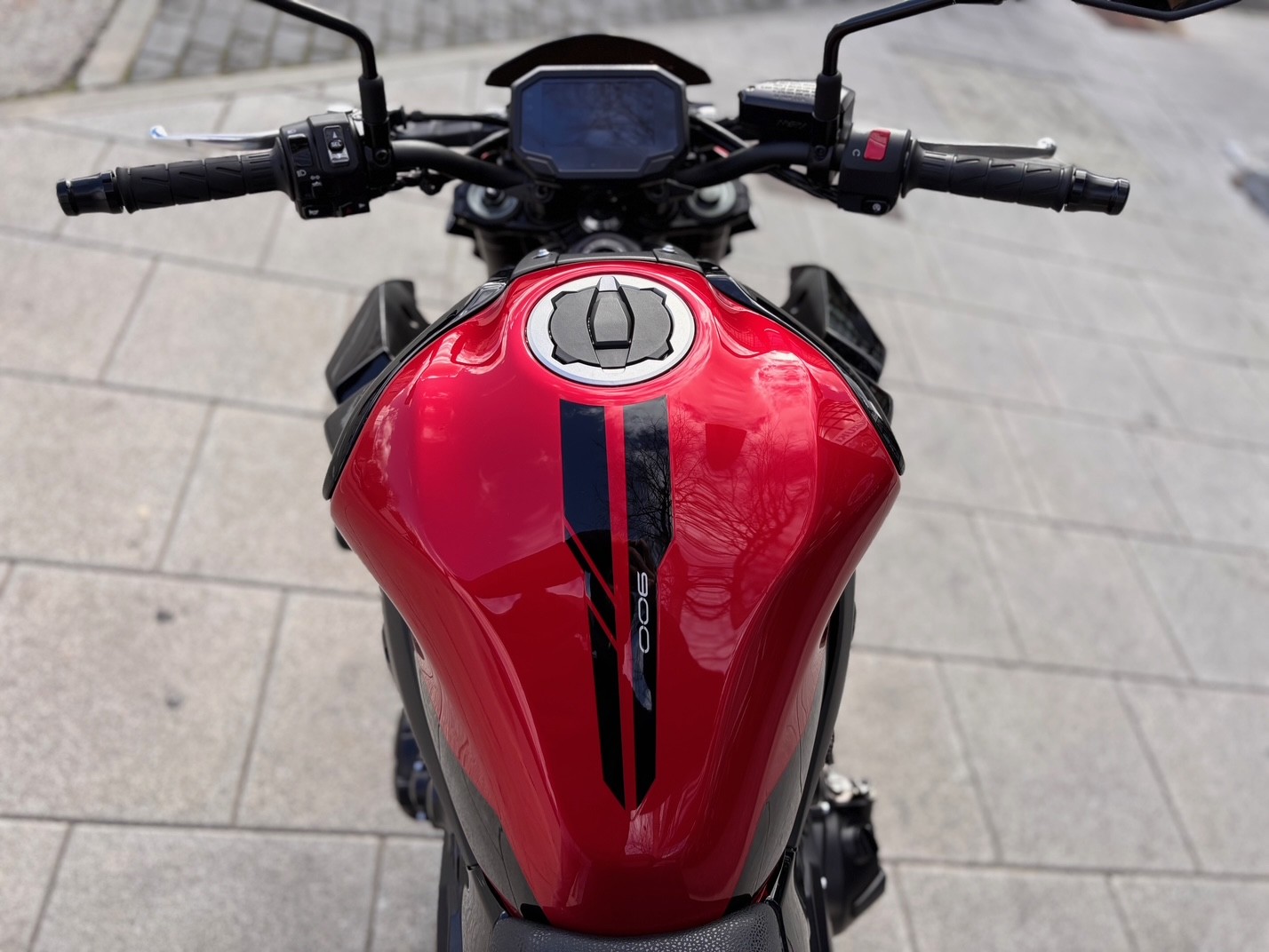 KAWASAKI Z 900 A2 AÑO 2024 CON 7.364 KM.