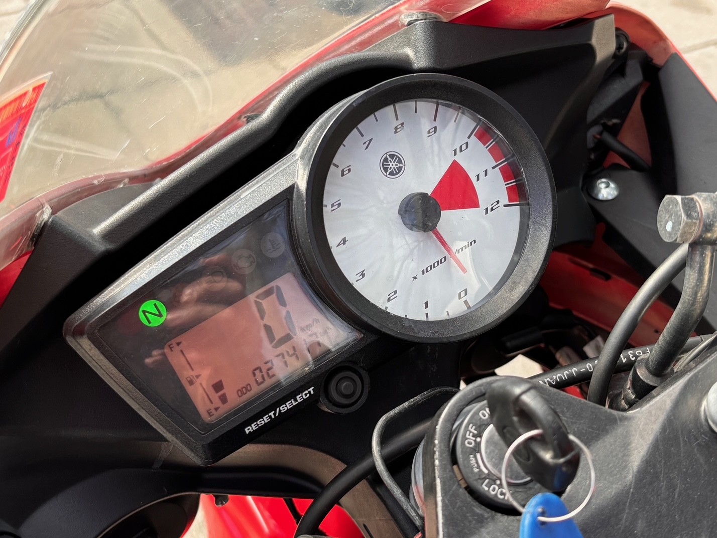 YAMAHA YZF R 125 AÑO 2009 CON 27.416 KM.