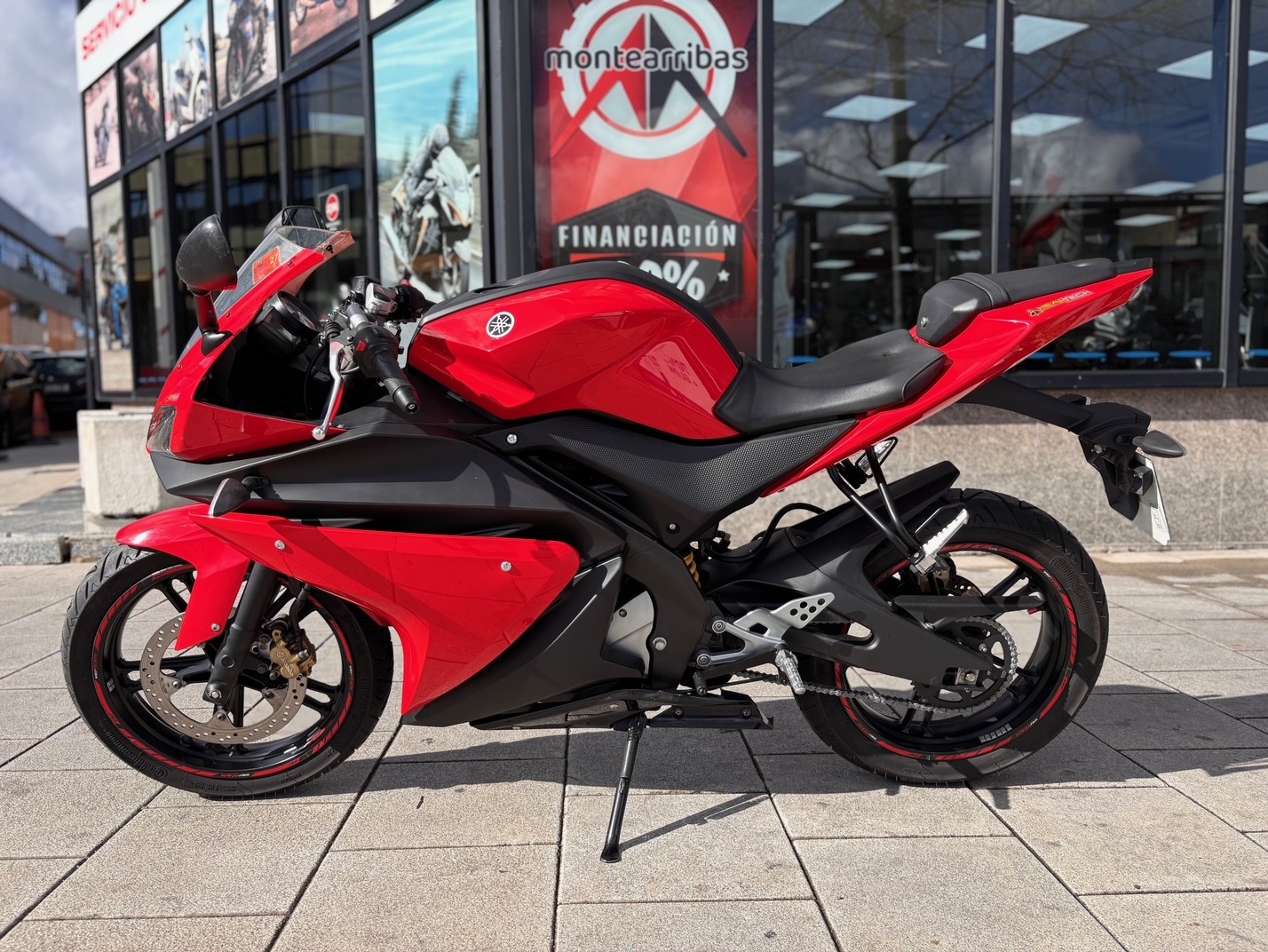 YAMAHA YZF R 125 AÑO 2009 CON 27.416 KM.