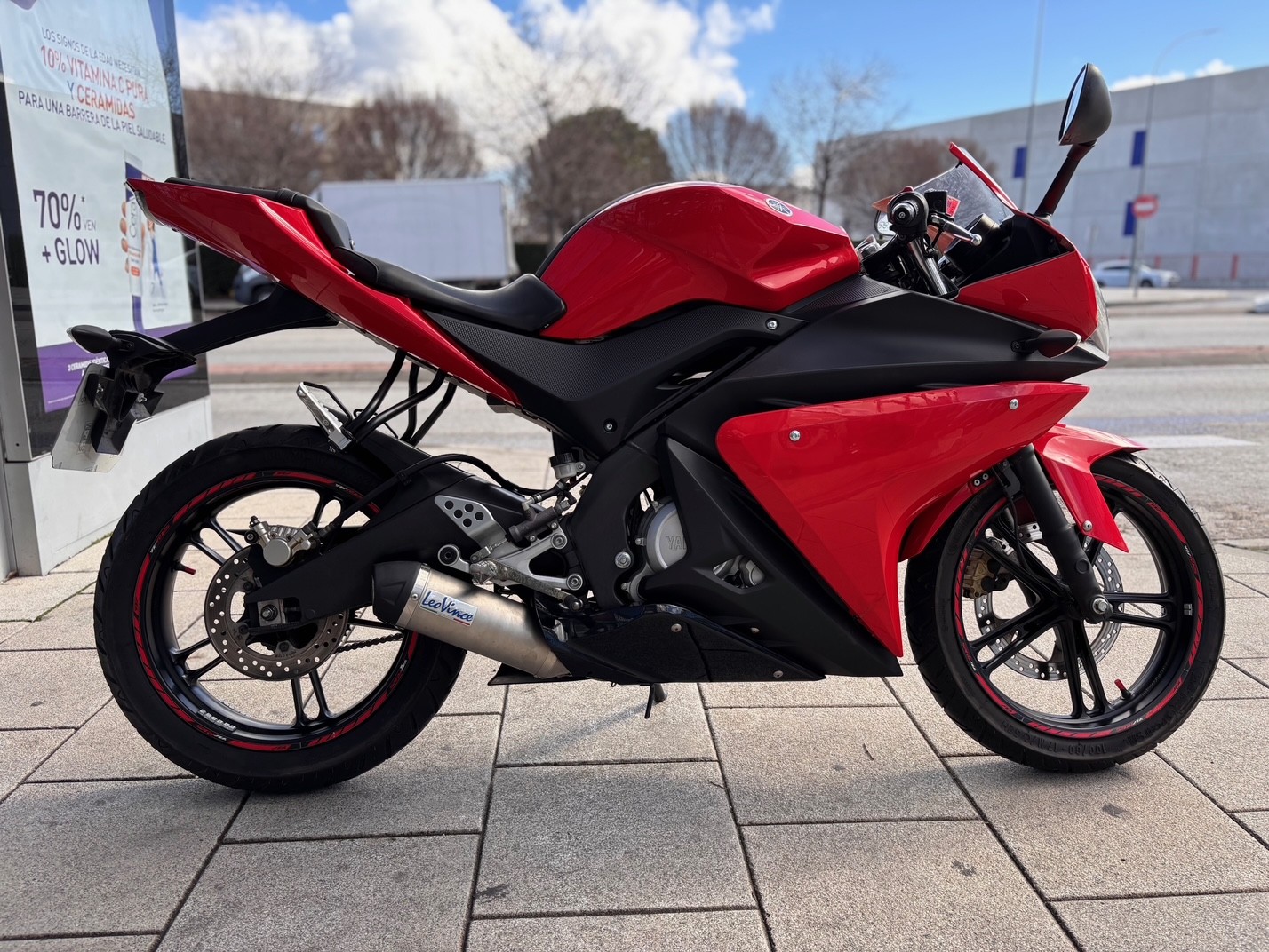 YAMAHA YZF R 125 AÑO 2009 CON 27.416 KM.