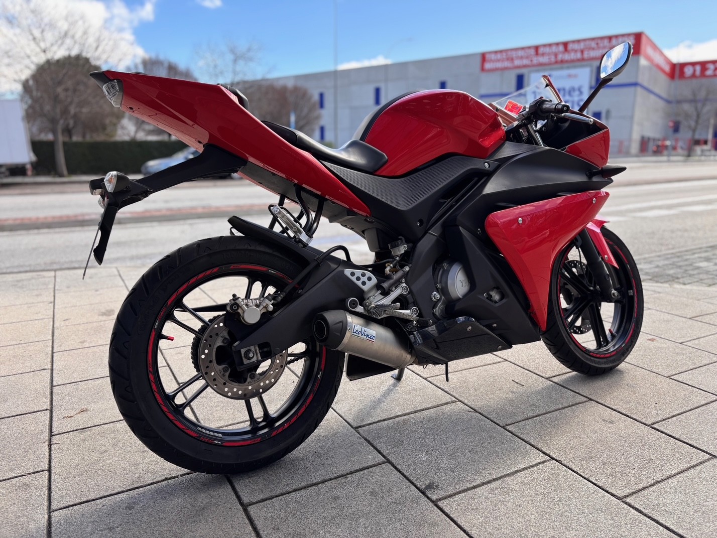 YAMAHA YZF R 125 AÑO 2009 CON 27.416 KM.