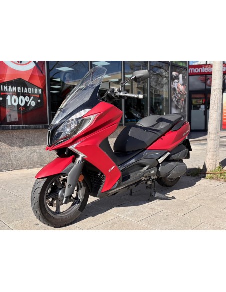 KYMCO SUPERDINK 350 AÑO 2018 CON 3.381 KM.