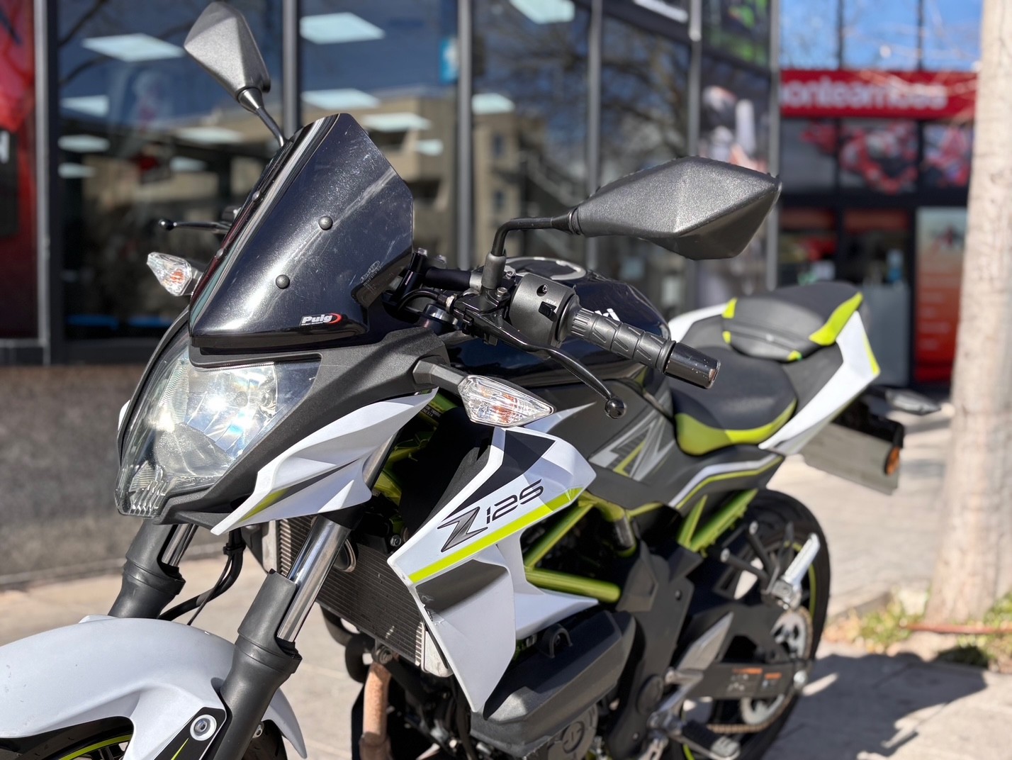 KAWASAKI Z 125 AÑO 2021 CON 14.752 KM.
