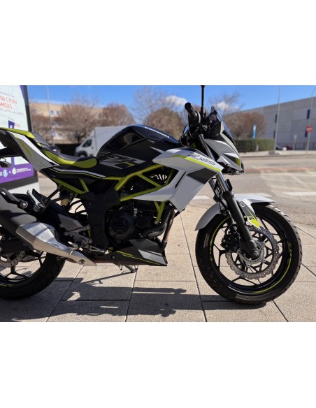 KAWASAKI Z 125 AÑO 2021 CON 14.752 KM.