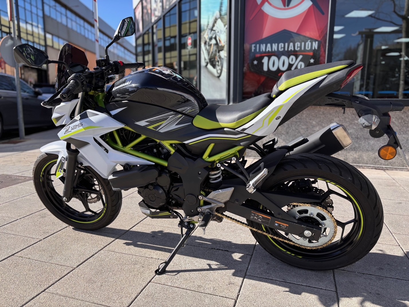 KAWASAKI Z 125 AÑO 2021 CON 14.752 KM.