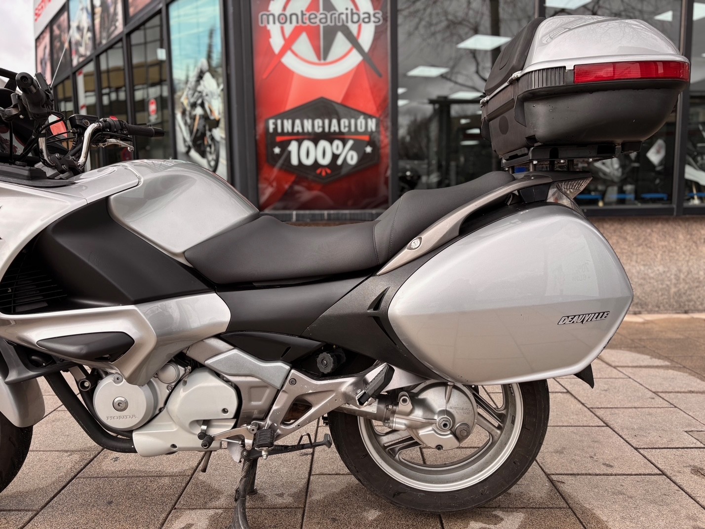 HONDA NT 700 DEUVILLE ABS AÑO 2012...