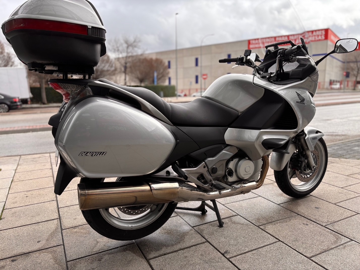 HONDA NT 700 DEUVILLE ABS AÑO 2012...